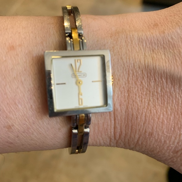 Coach Chain Link Watch - Picture 1 of 4